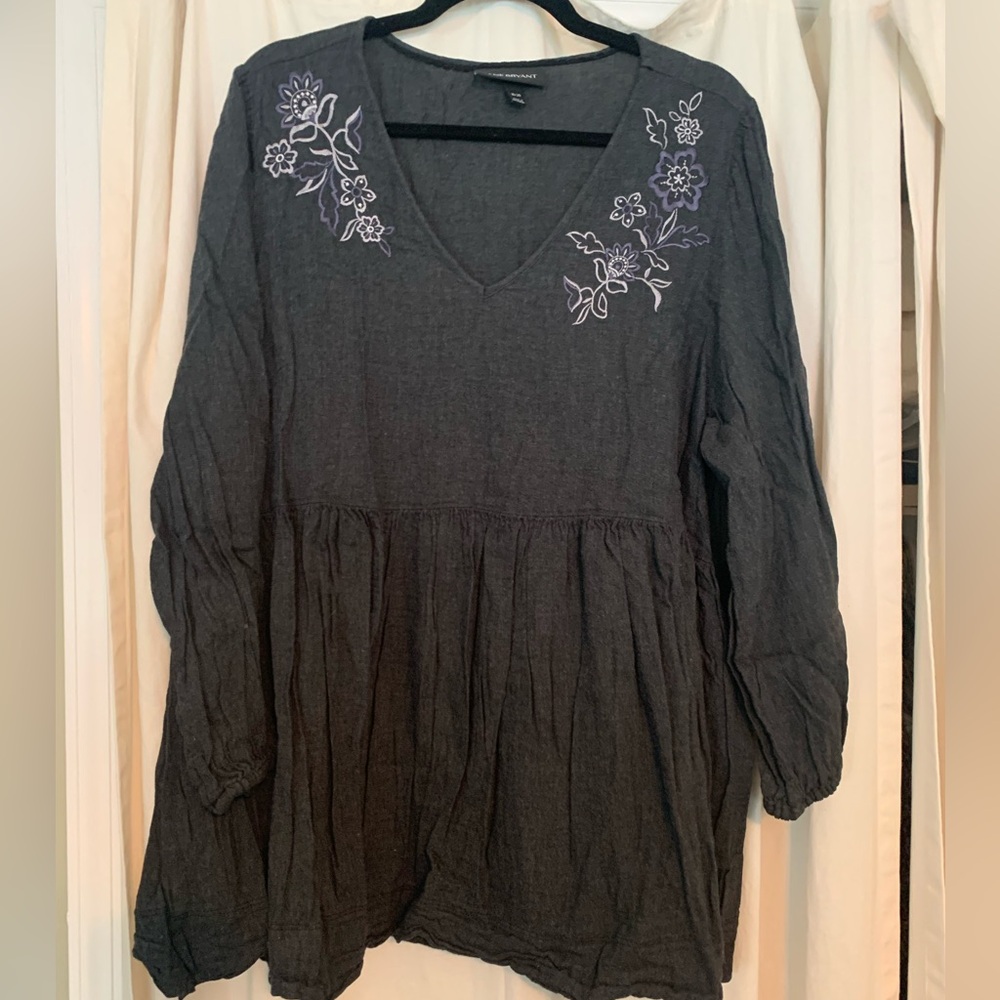 Lane Bryant Charcoal Flannel Tunic with Blue and Lt Gray Embroidery